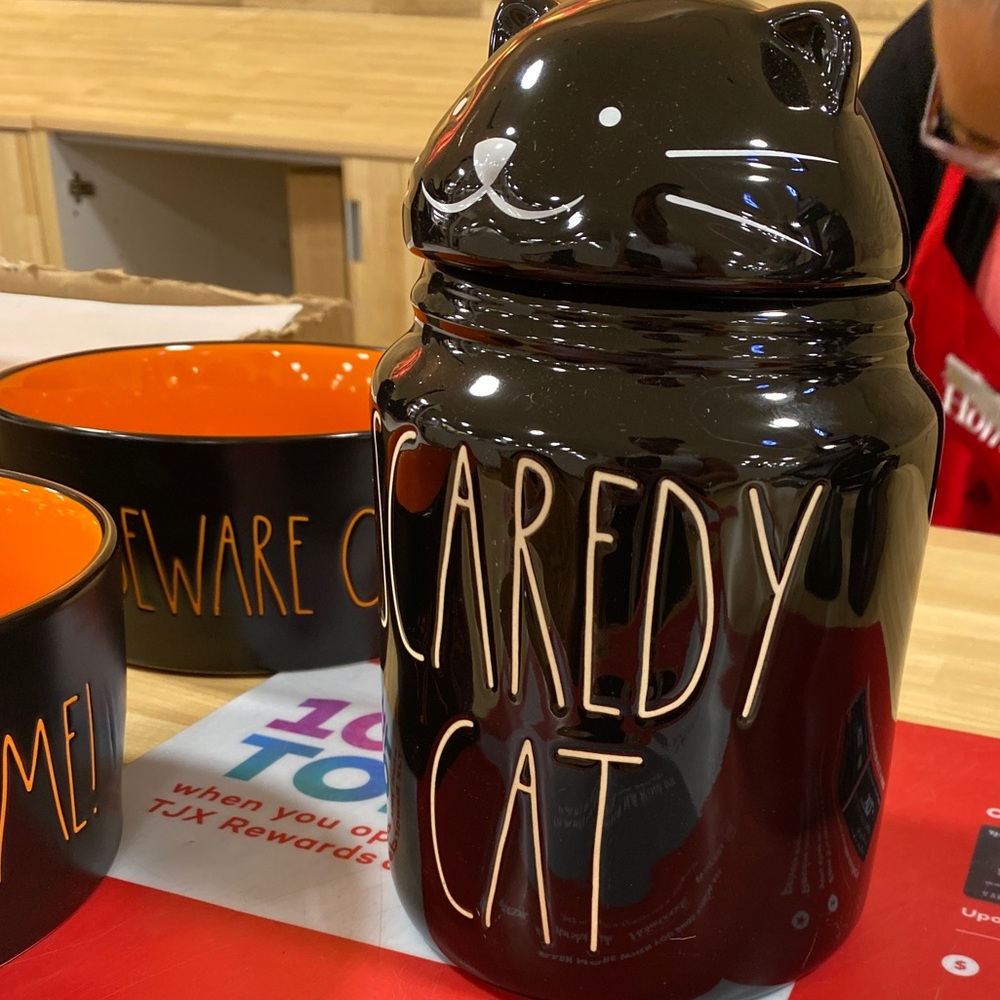 Rae Dunn Scaredy Cat Canister